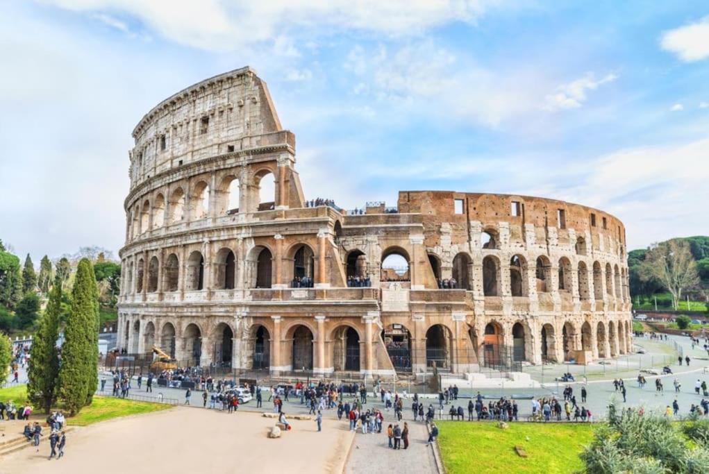 A Due Fermate Dal ColosseoWi-Fi & Netflix Gratis Leilighet Roma Eksteriør bilde